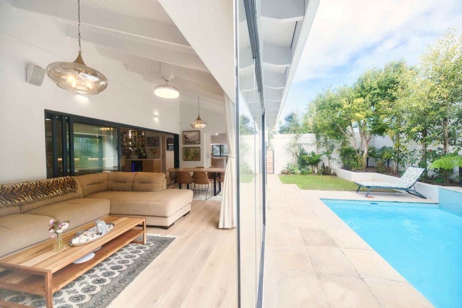 6 Bedroom Property for Sale in Hermanus Heights Western Cape